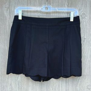 Trina Turk Black Pleated Scallop Hem Shorts Size 2